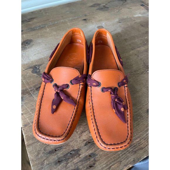 TOD'S Orange Leather Polka Dot Ribbon Driving Shoe - Picture 1 of 11